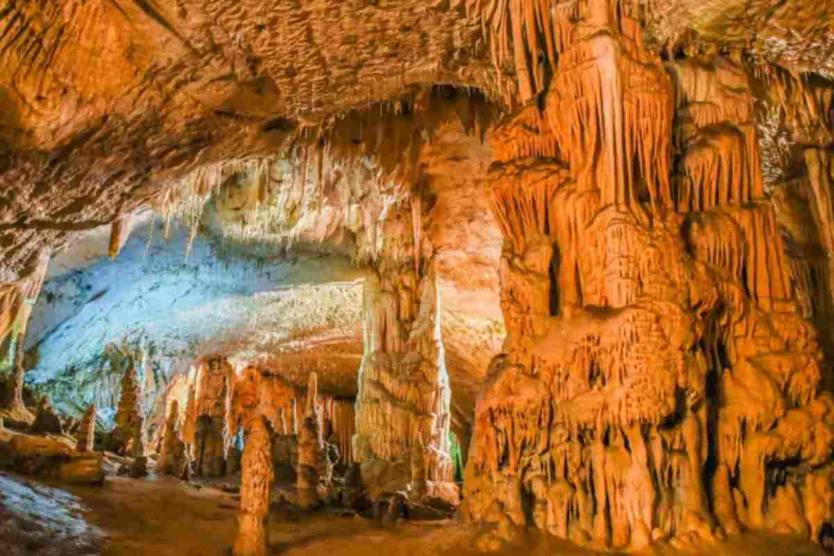 Grotte di Postumia