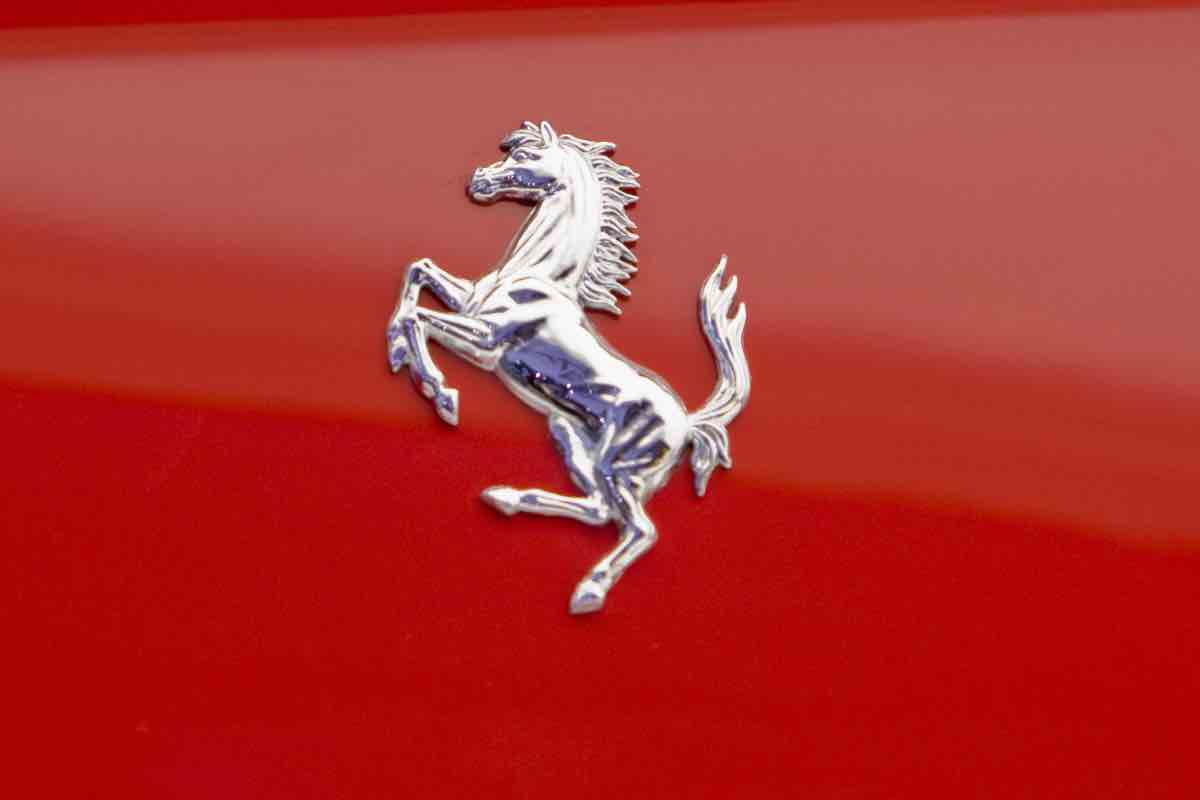 record ferrari utilitaria