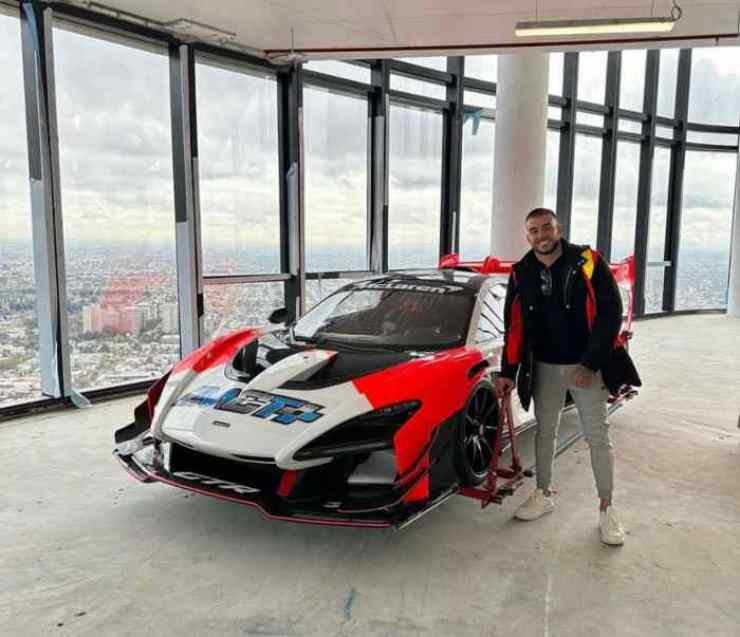 McLaren Senna ed Adrian Portelli 