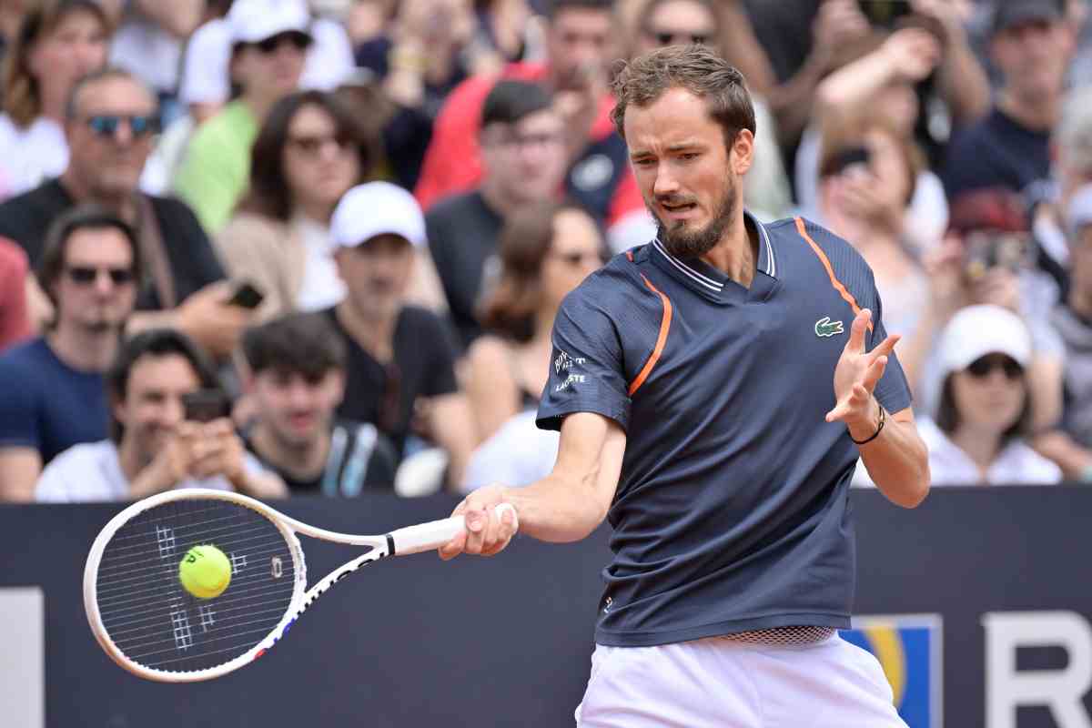 Auto tennista Medvedev