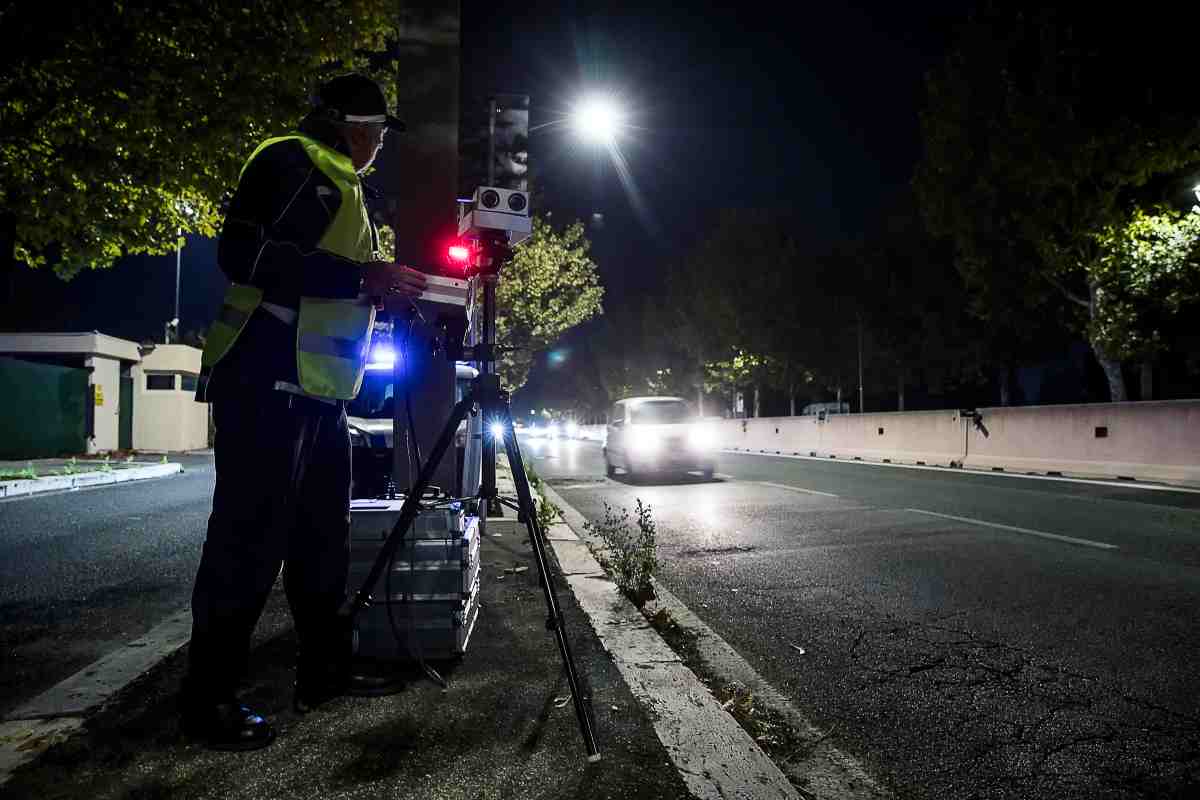 evitare multe autovelox frenata