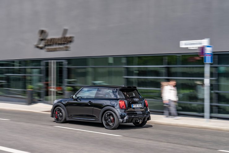 Mini John Cooper Works torna con una nuova serie esclusiva