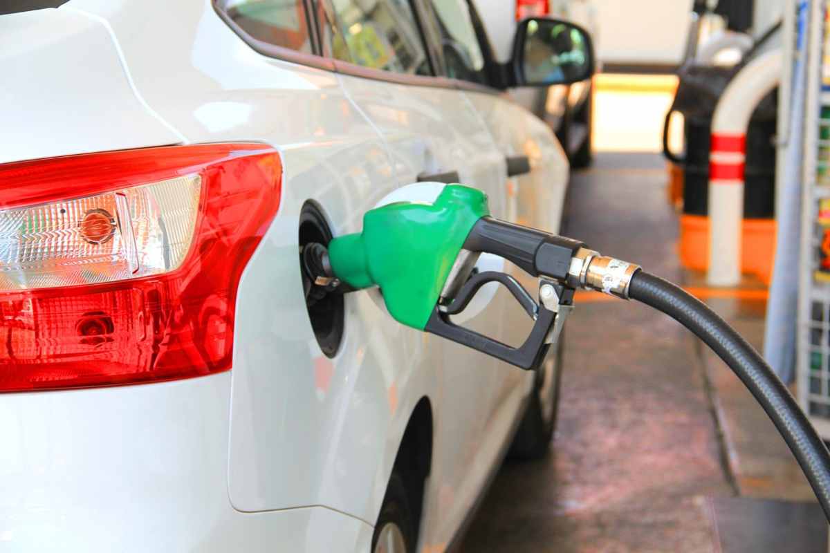 Risparmio carburante, sei sulla strada giusta se fai così