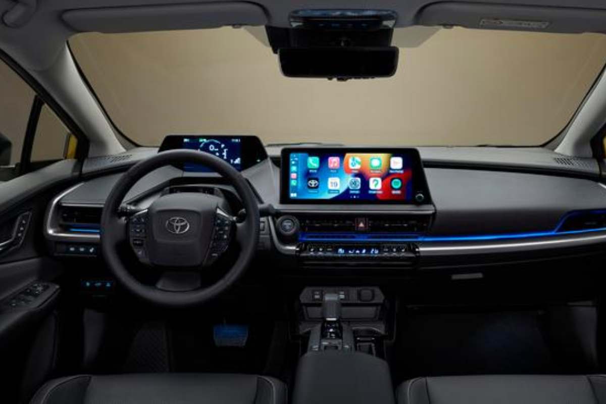 Toyota Prius Plug-in, tecnologia d'avaguardia e tanti sistemi ADAS