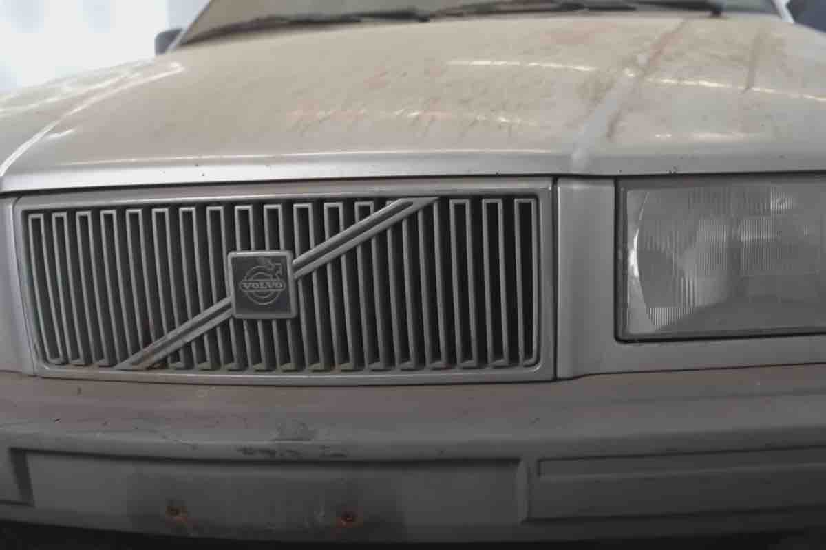 Non lava questa Volvo da 12 anni: il risultato finale però è da brividi