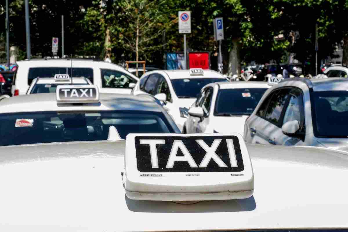 Taxi, dramma in Italia: ciò che accade con il POS è grottesco