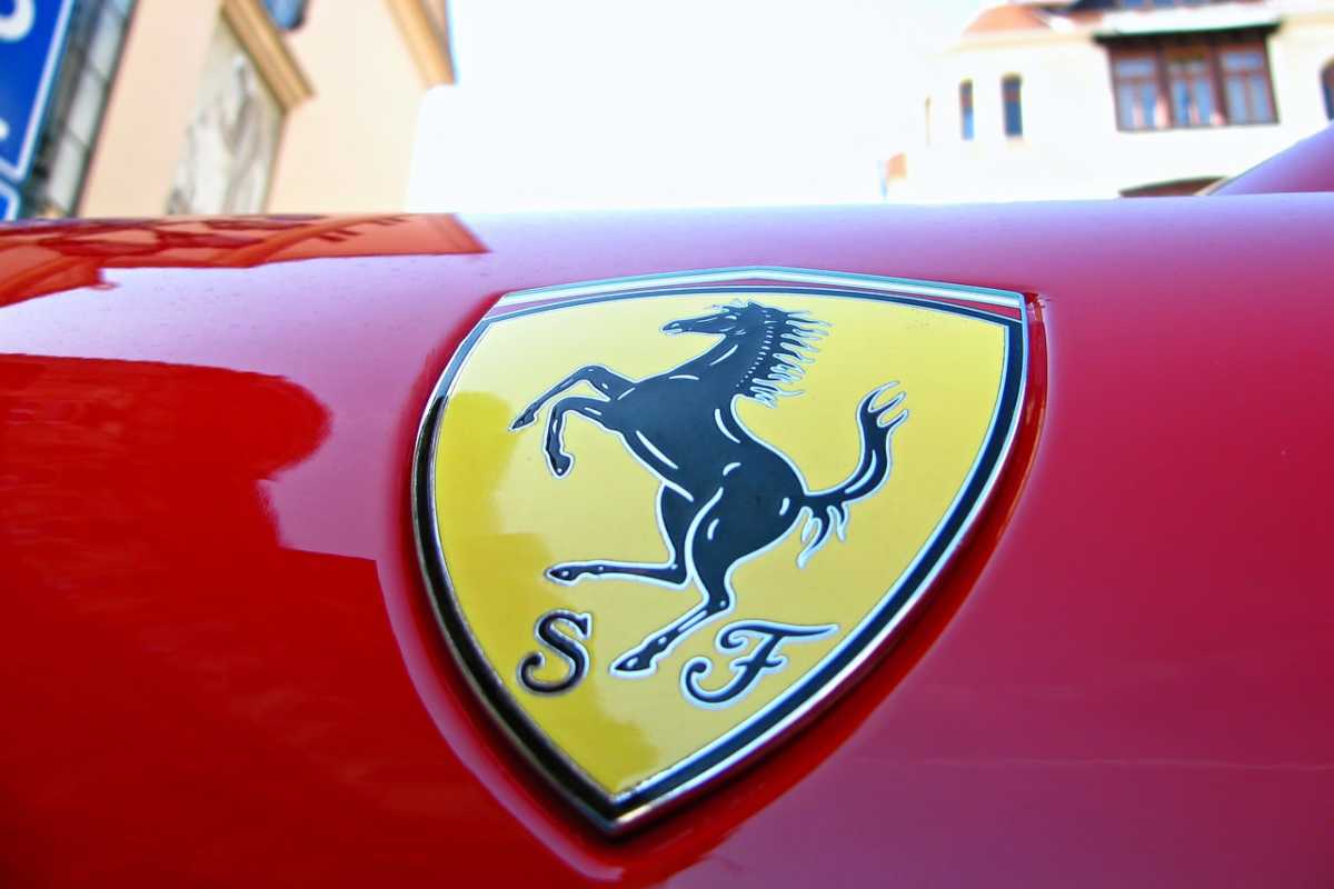 Ferrari abbandonata da 6 anni