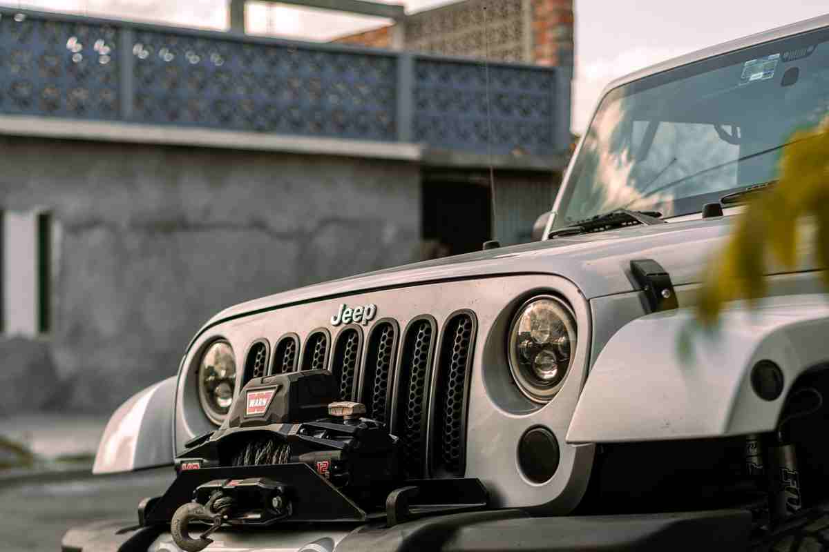 Jeep, ecco il nuovo suv di lusso: è già una leggenda, prestazioni super