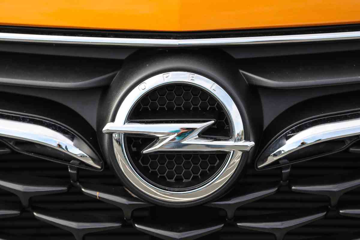 Opel manta coupe suv