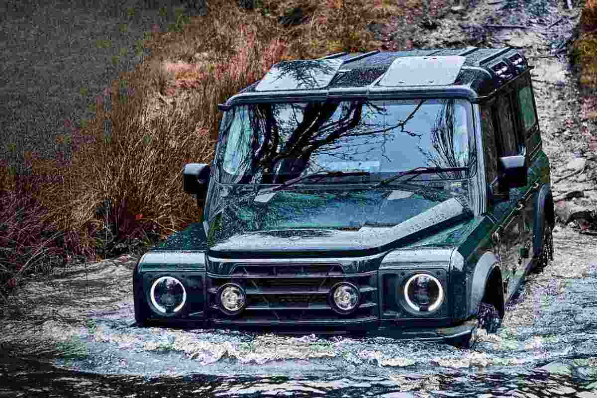 Ineos Grenadier e Defender 110