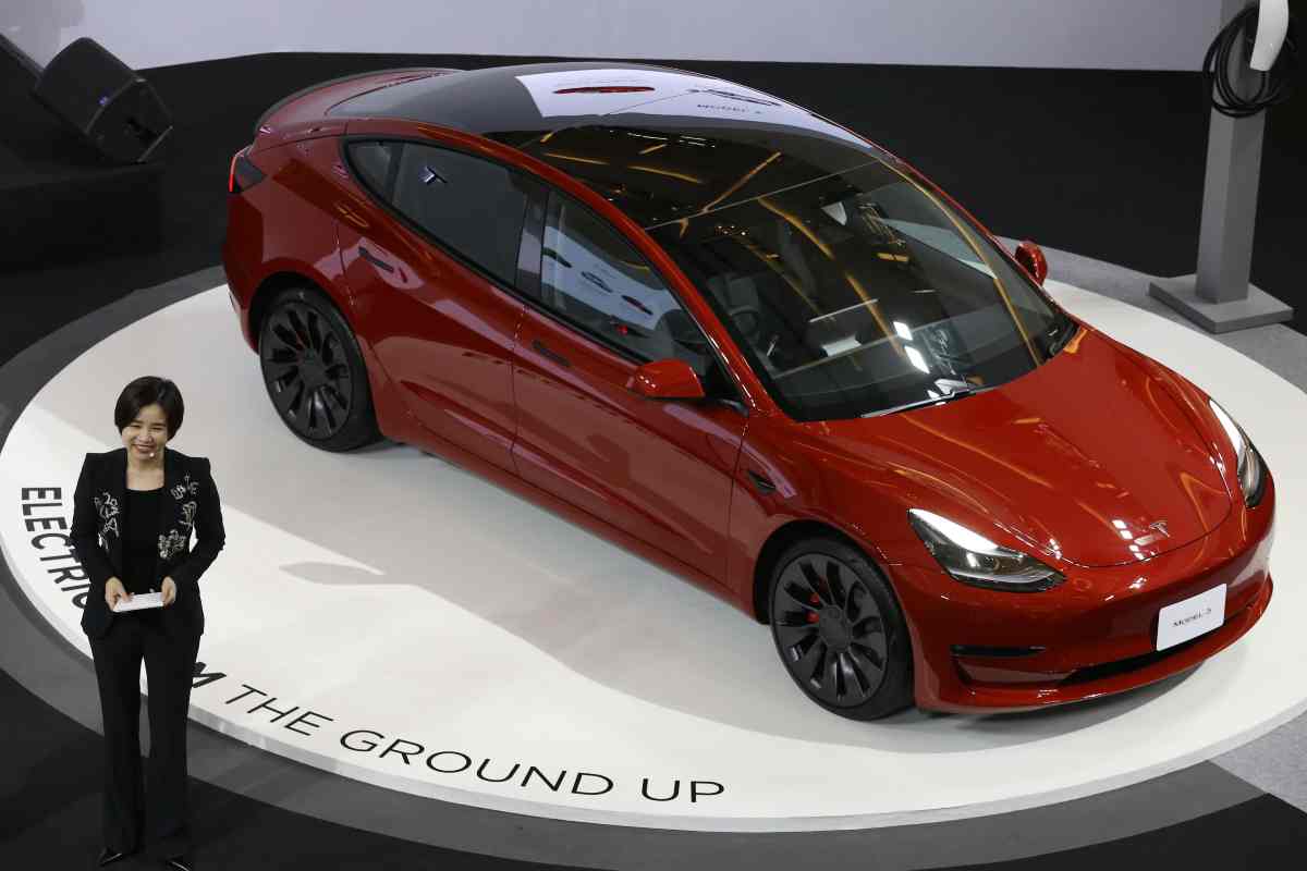 Tesla Model 3, cosa succede