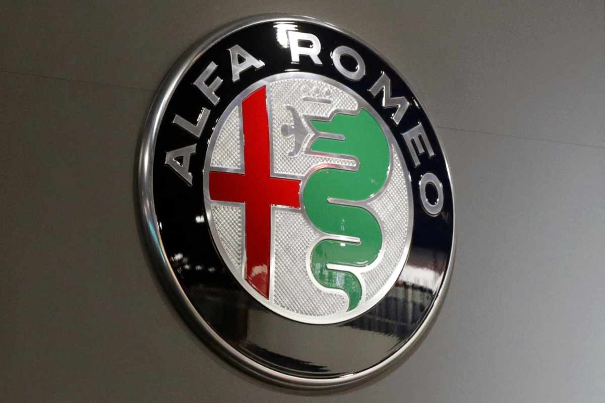Alfa Romeo tutto sulla nuova supercar