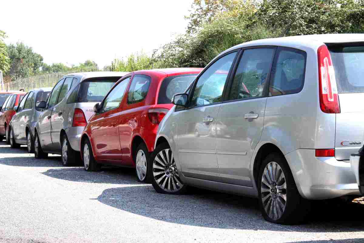 Parcheggio abusivo, quando interviene il carro attrezzi