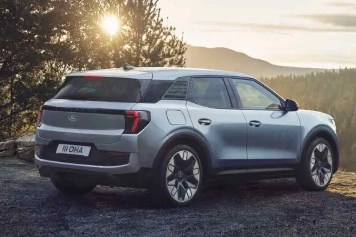 Ford Explorer EV, debutto rinviato: adesso è ufficiale