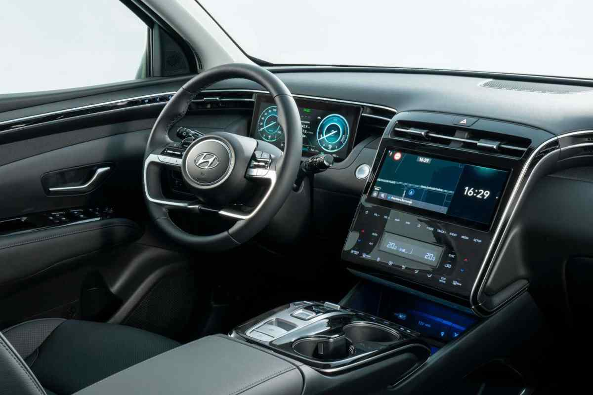 Hyundai Tucson, la differenza è negli interni e nei motori: SUV vincente