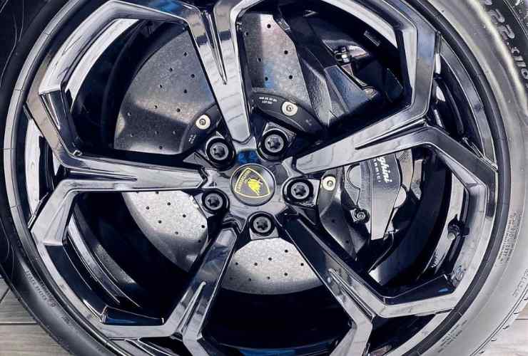 Il cerchione della Urus di Pequeno