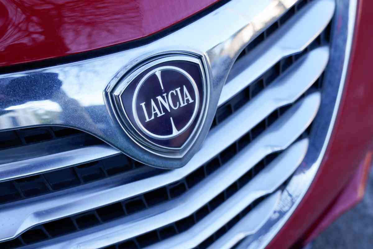 Lancia, a bomba: o modelo icônico está de volta e está crescendo em demanda