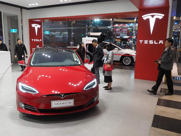 Tesla dubbi sul futuro