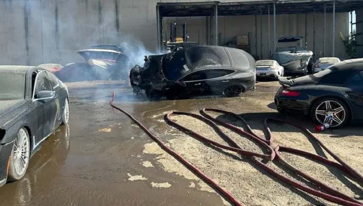 tesla prende fuoco