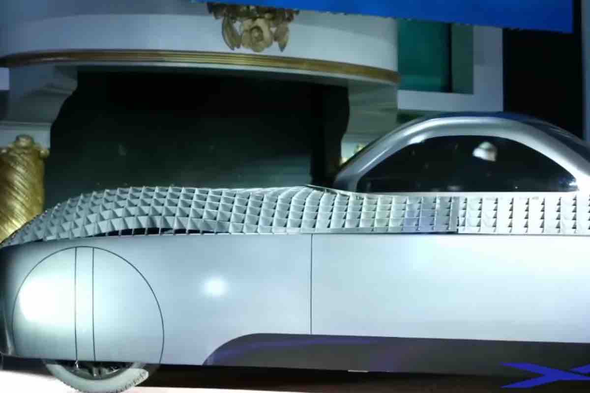 Auto volante rivelazione