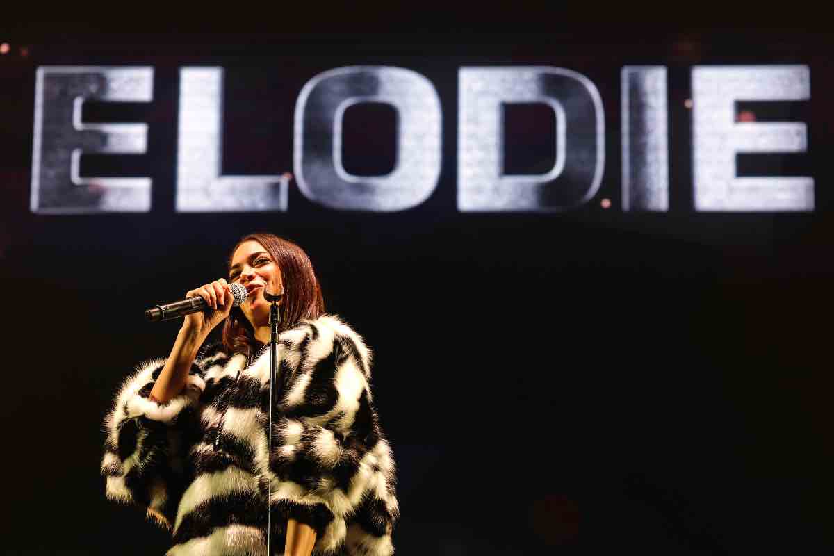 Elodie in tour
