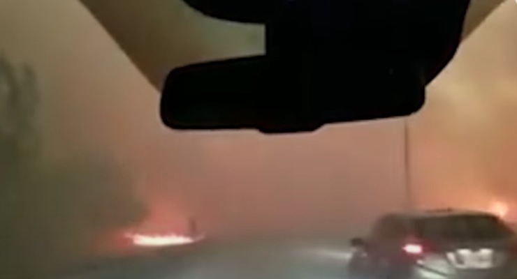 Altre auto durante l'incendio