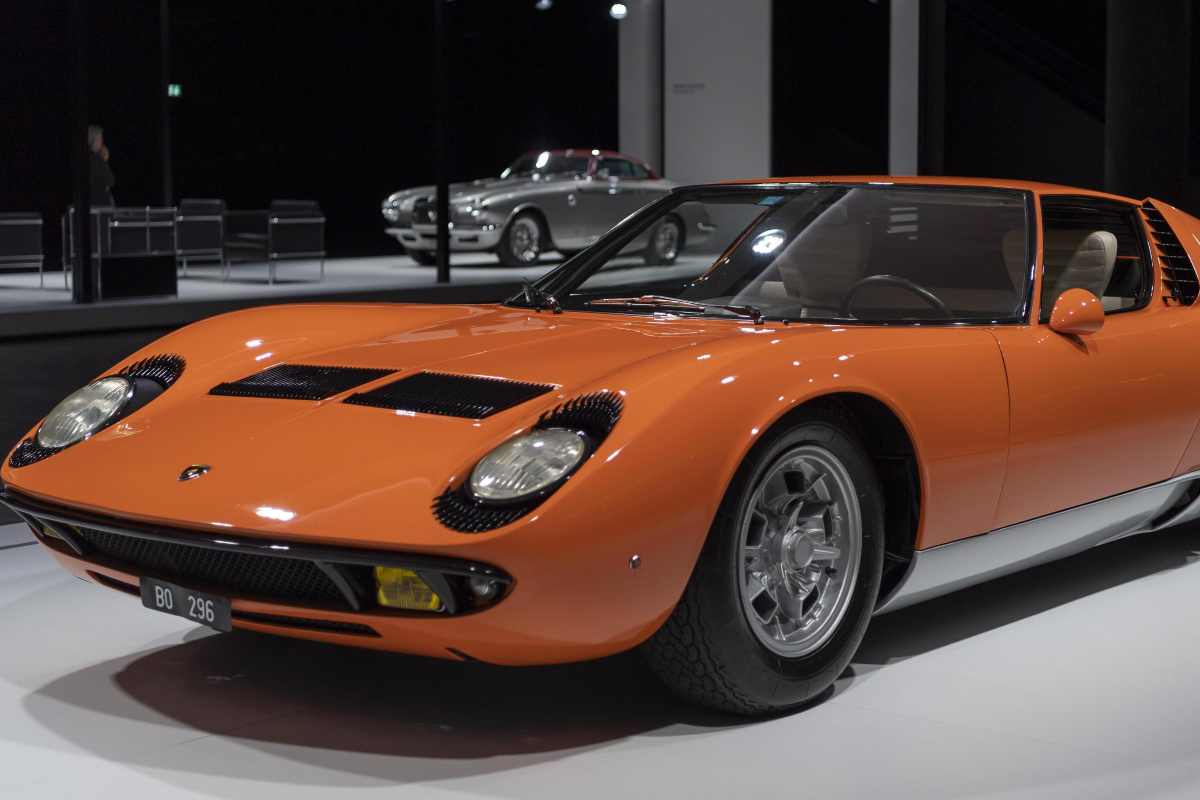 Lamborghini Miura, alla scoperta di un mito: supercar bellissima