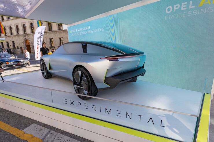 Opel, svelata la nuova concept car