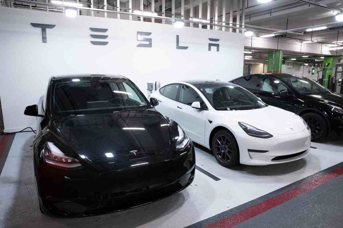 Tesla, problemi per gli automobislisti italiani: come difendersi