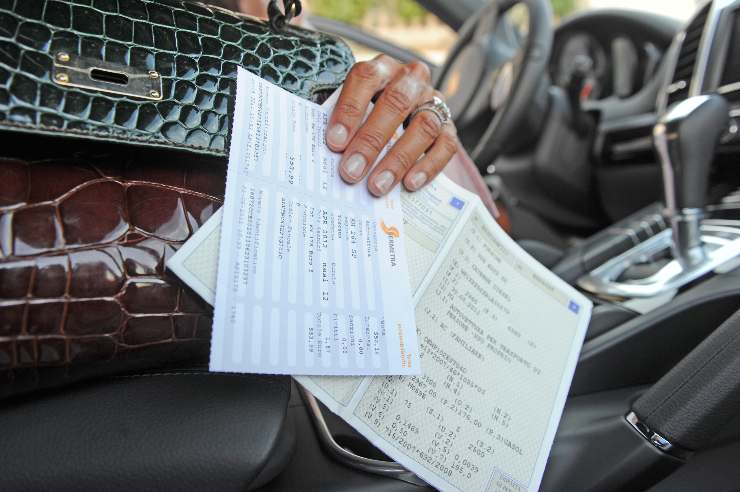 Cosa mostrare per circolare in auto