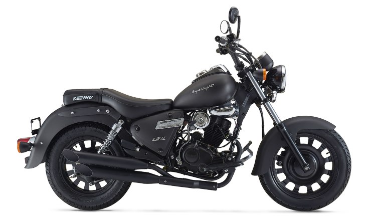 Keeway Superlight 125, la moto che sembra una Harley