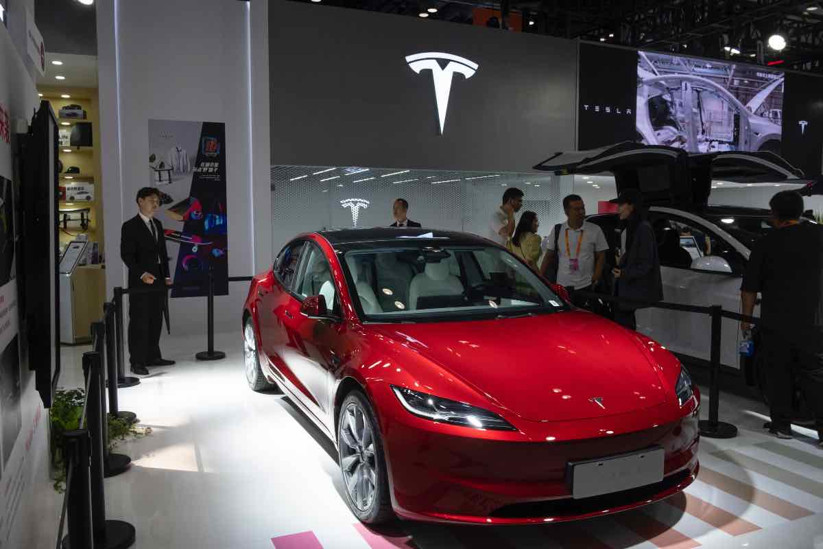 Le Tesla ora costano meno: la novità 