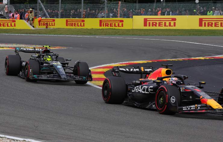 Max Verstappen e Lewis Hamilton che campioni