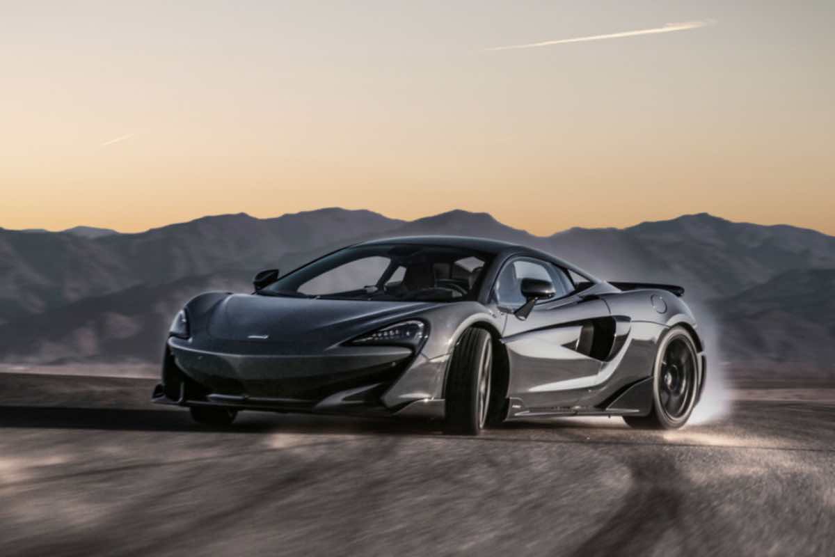 mclaren youtuber autoriparazione