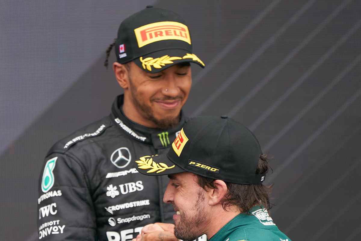 hamilton e alonso omaggiano schumacher