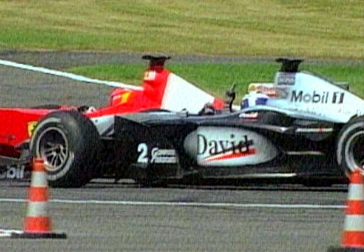 Michael Schumacher e David Coulthard che sfida