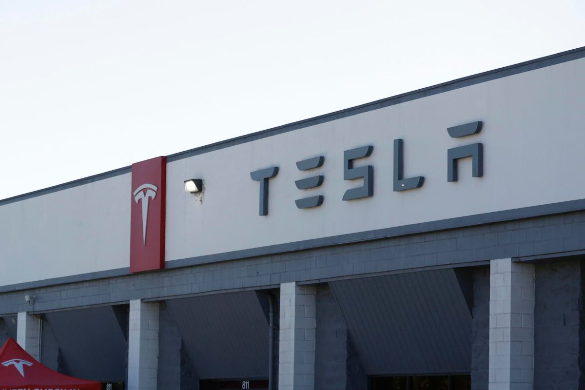 La Tesla sarà protagonista in Australia di un'operazione unica