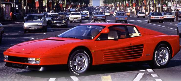 Ferrari Testarossa, caratteristiche