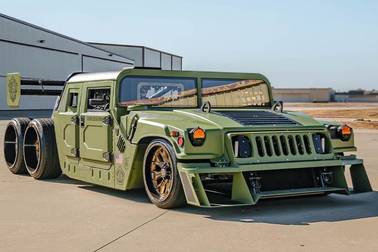 Hummer follia auto sei ruote Humvee 6x6