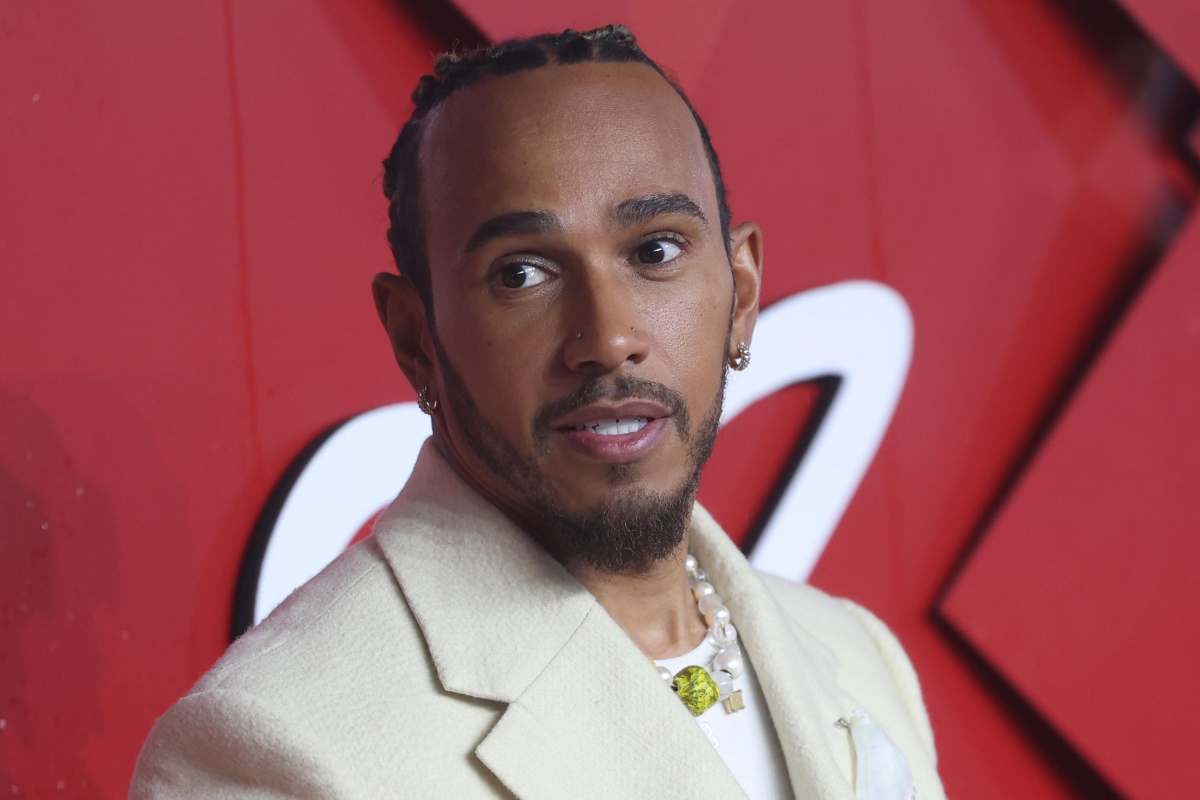 hamilton in ferrari nel 2025 stipendio