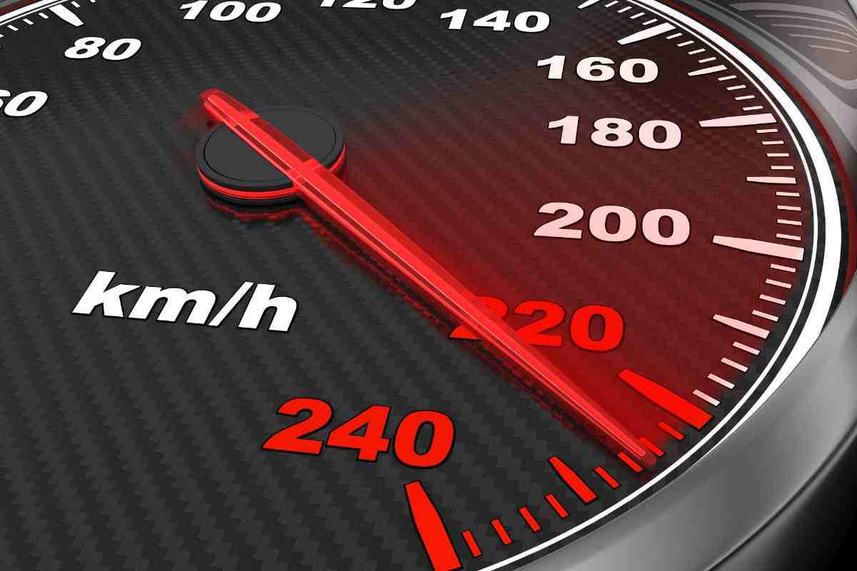 eccesso velocità sassari oltre 200 km/h