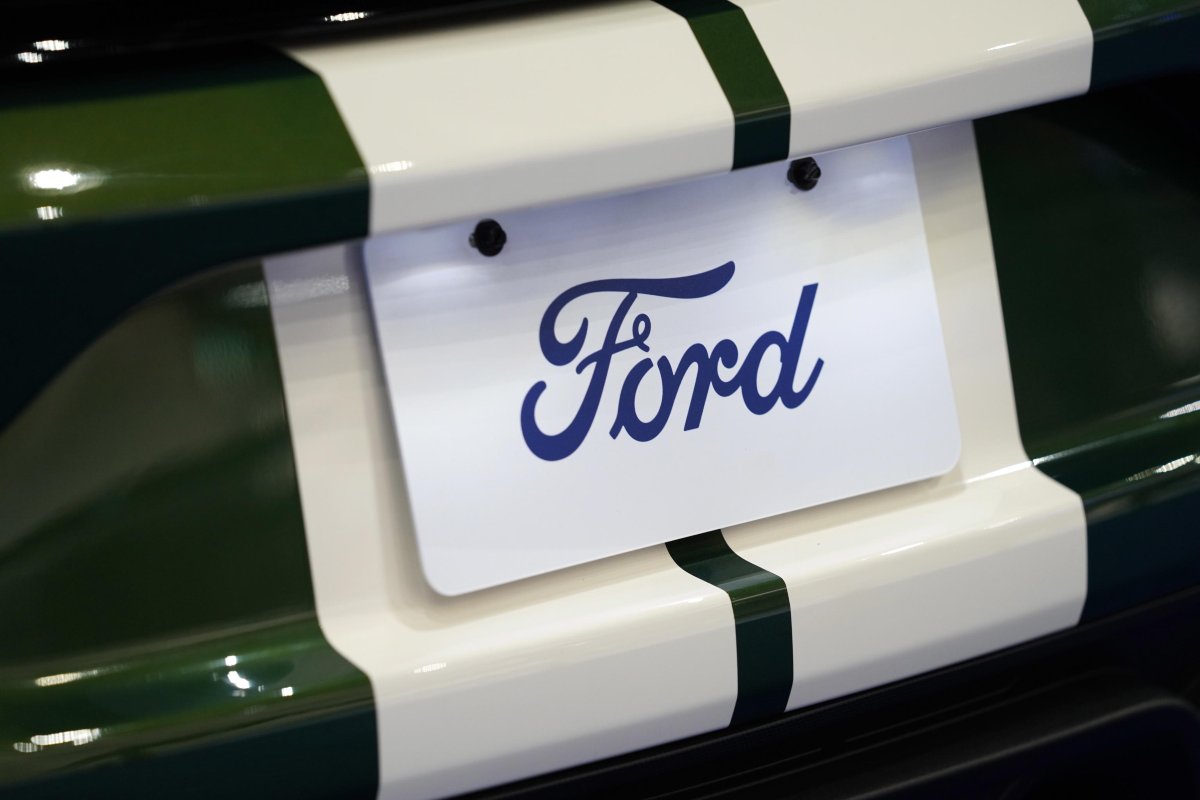 Logo Escort sul posteriore di un'auto