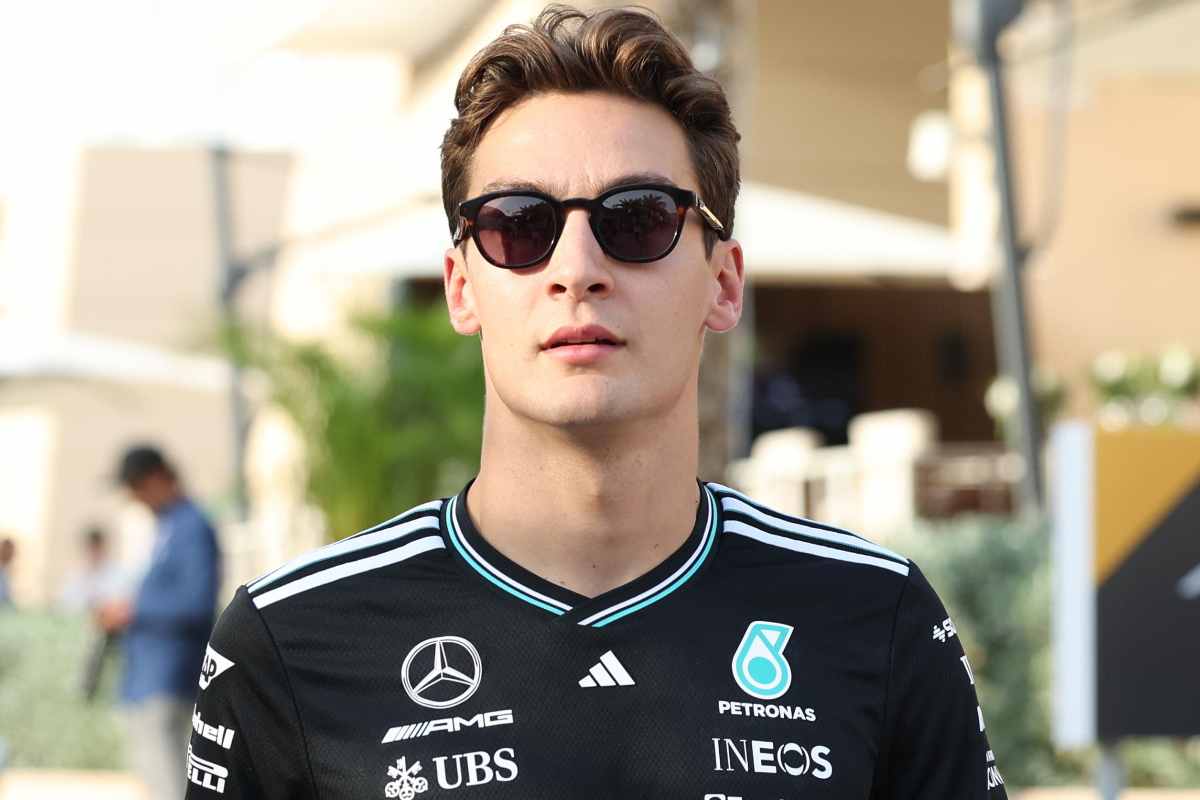 F1, cambia tutto nel box Mercedes: George Russell messo all’angolo dal campione