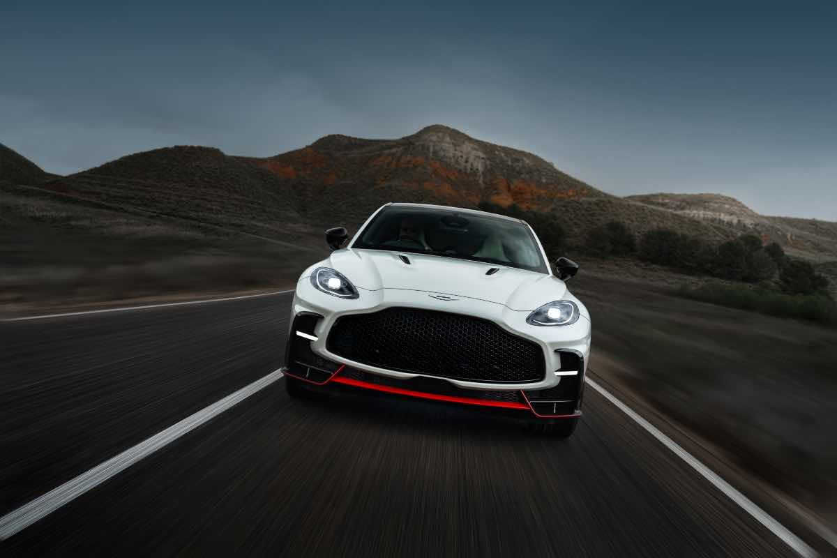 Aston Martin nuovo SUV