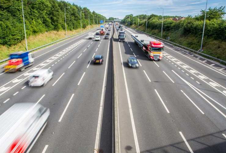 Come effettuare l'immissione in autostrada