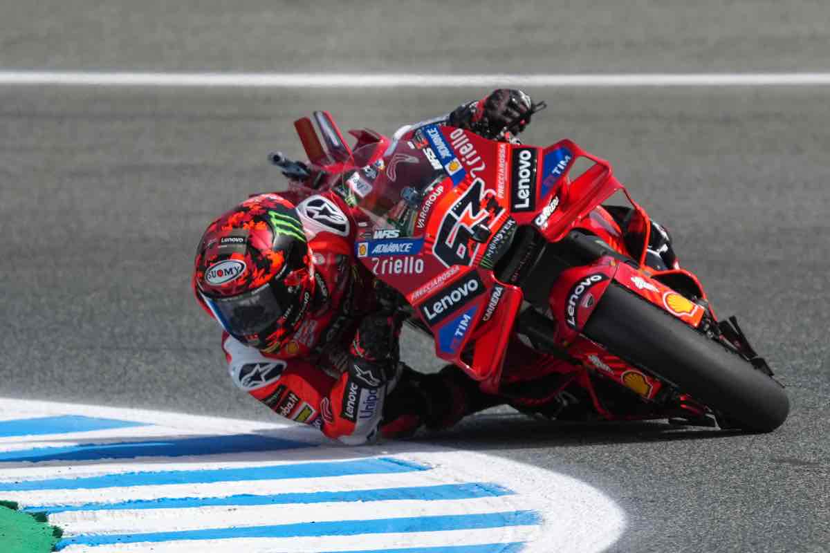 Bagnaia ed i suoi grandi problemi: così la Ducati e Marquez lo stanno facendo crollare
