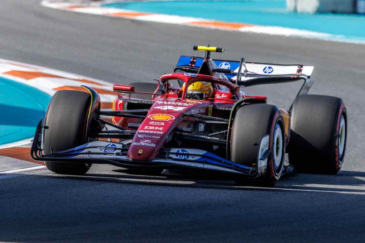 La Ferrari non rinuncia alla SF-25: arriva la novità tecnica per rimontare, Hamilton ci crede