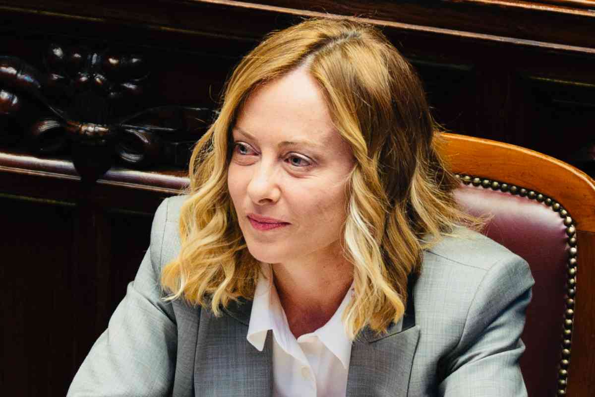 Dimenticata l'elettrico e la benzina, il Governo ha deciso il futuro: richiesta ufficiale per il carburante del domani, costa poco e non inquina