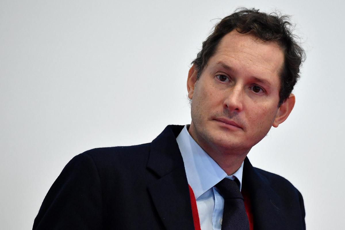 Elkann lascia settore sanità
