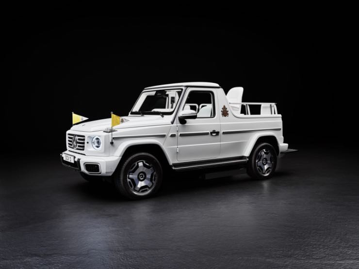 Mercedes Papamobile ecco quanto costa